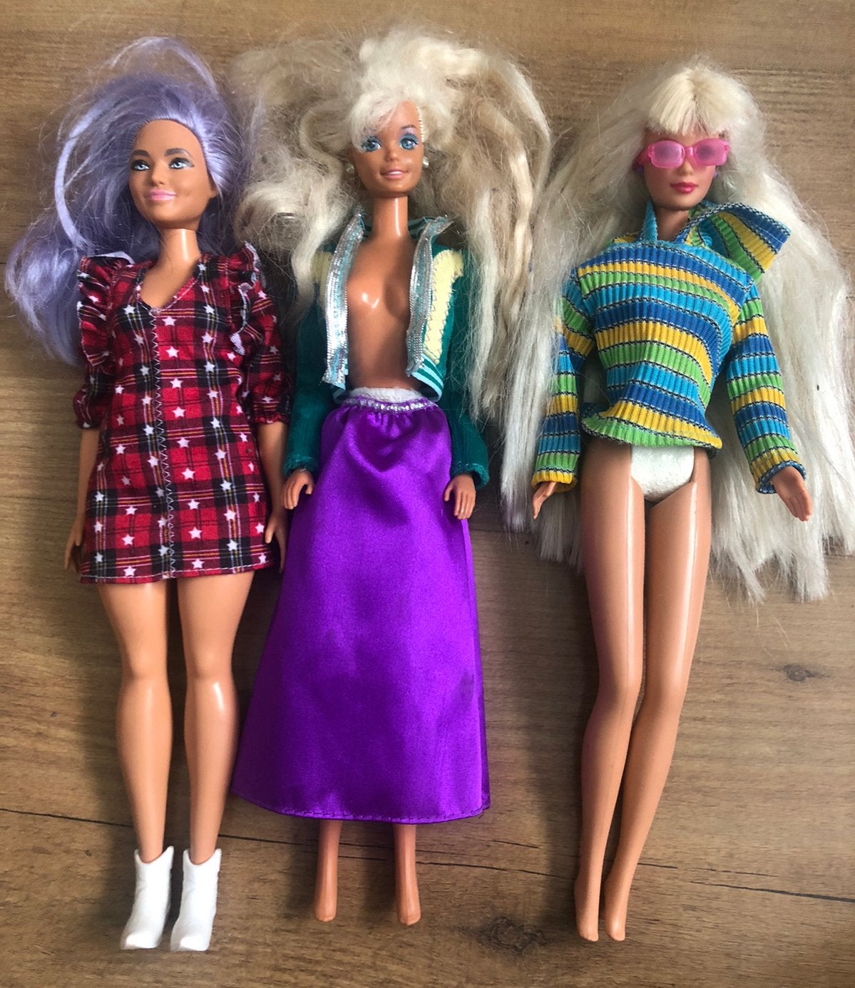 Set van drie Barbiepoppen en één Bratzpop, Kinderen en Baby's, Speelgoed | Poppen, Ophalen of Verzenden, Gebruikt, Barbie