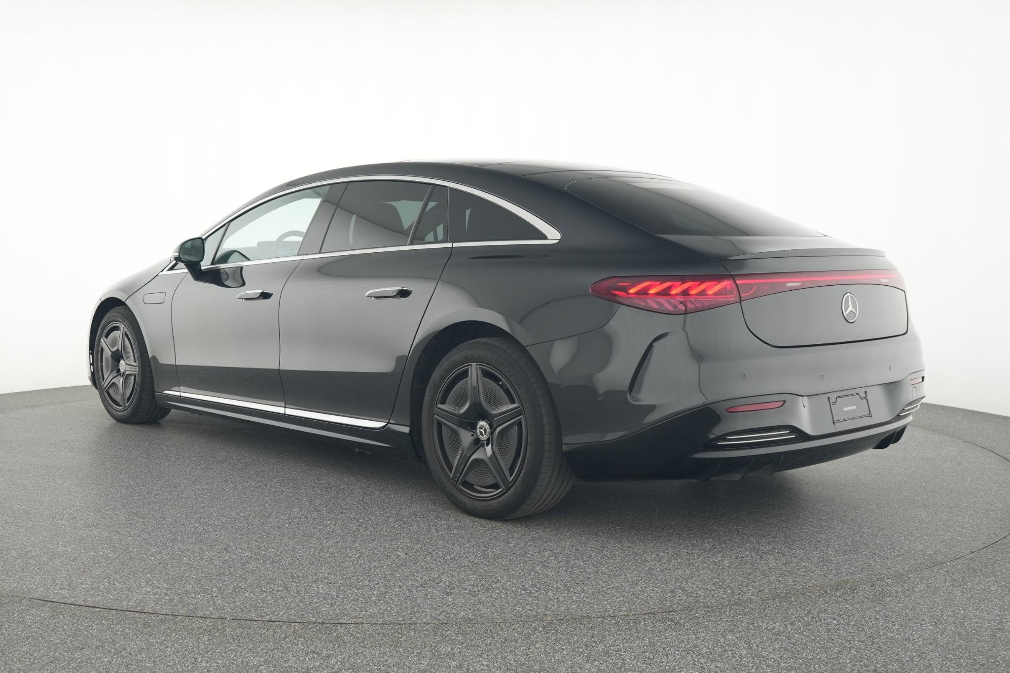 Mercedes-Benz EQS 350 AMG Line + AIRMATIC + PANO DAK + GESTU, Auto's, Mercedes-Benz, Automaat, Achterwielaandrijving, 90 kWh, Zilver of Grijs
