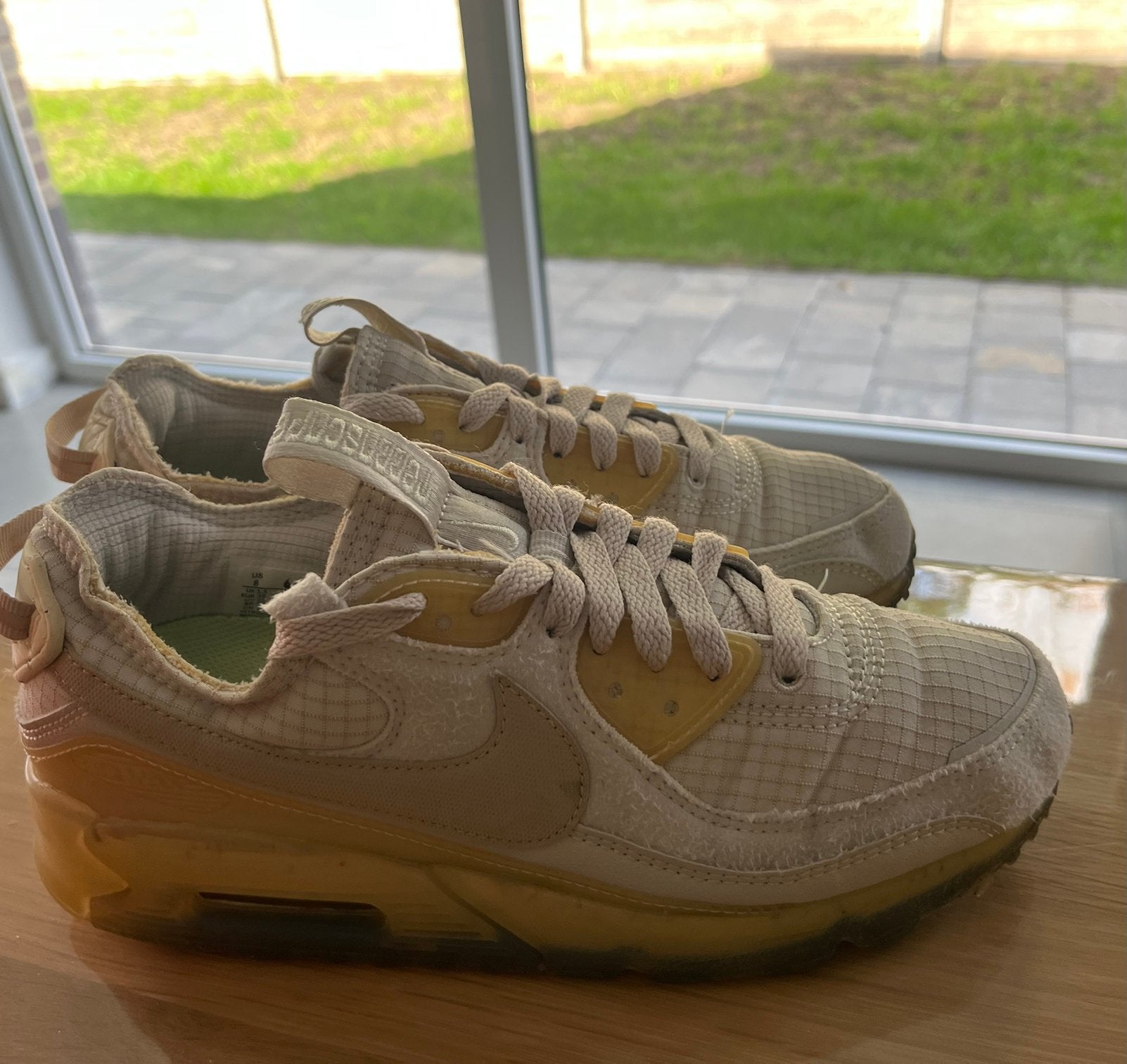 Nike air, Ophalen of Verzenden, Zo goed als nieuw, Sneakers