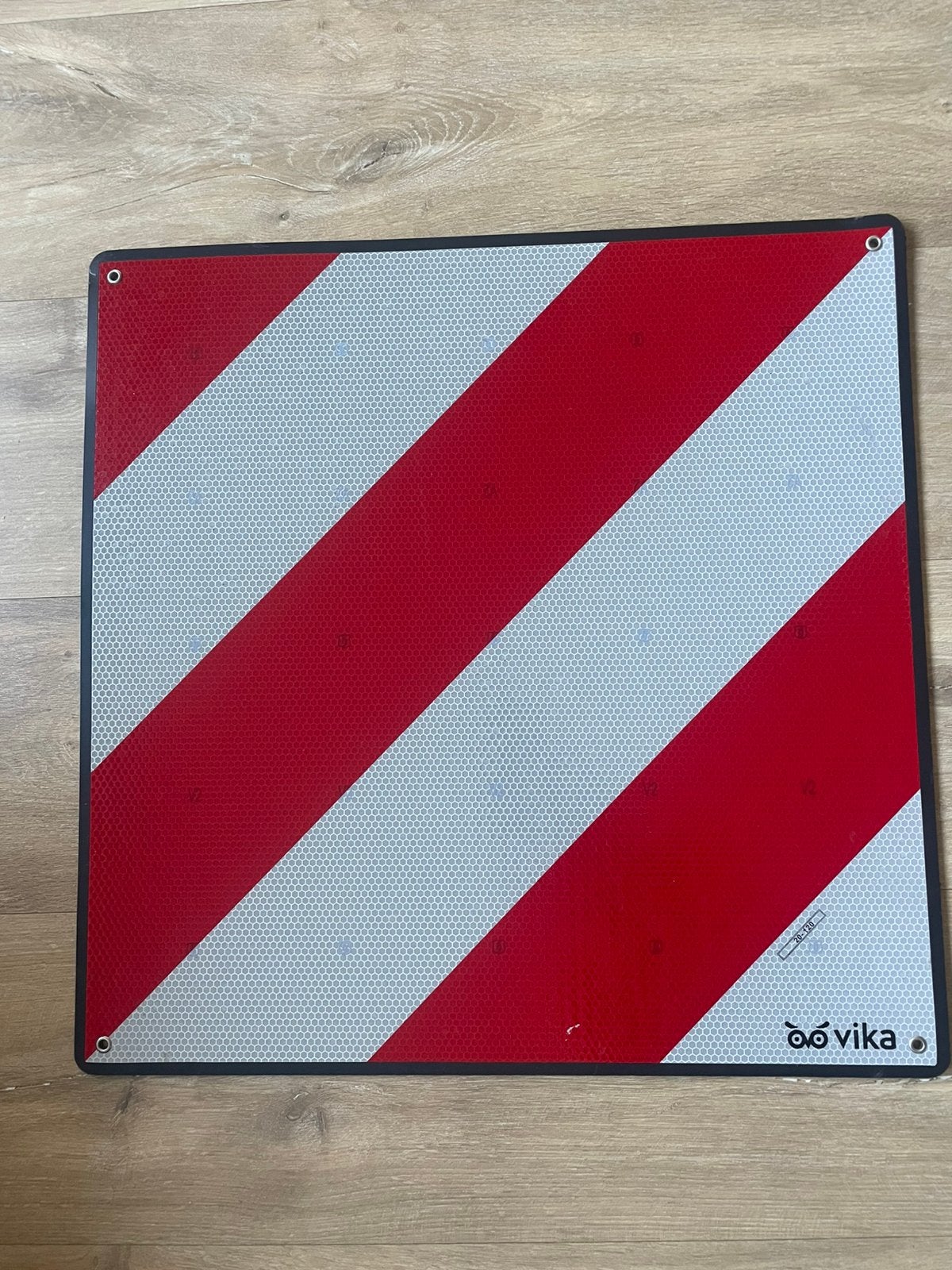 V20 bord, Ophalen, Zo goed als nieuw