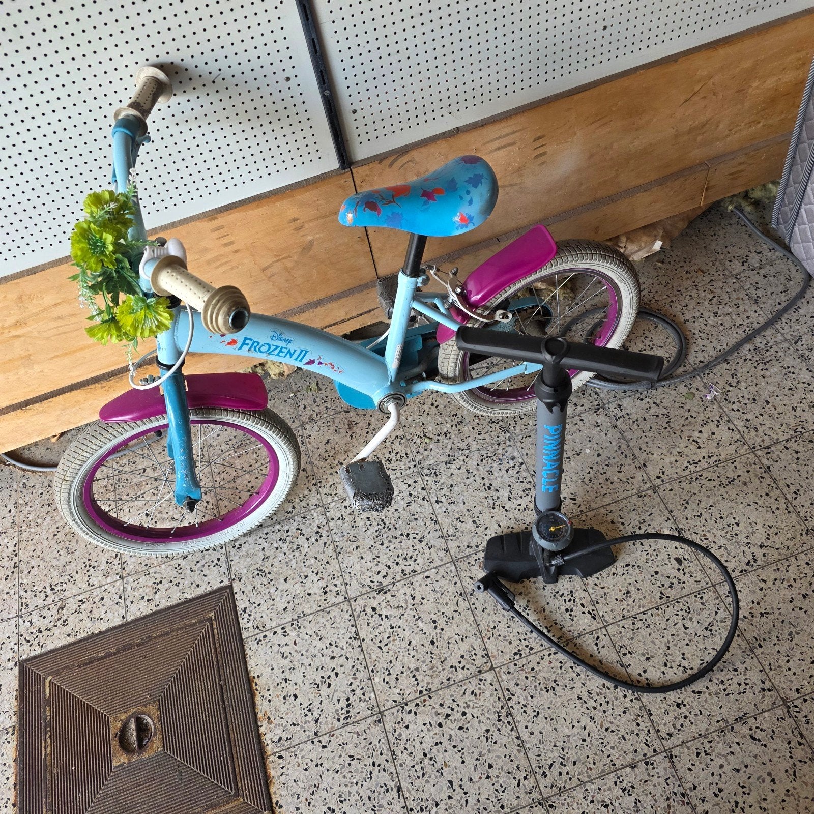 Meisjesfiets met wielsteun, Ophalen of Verzenden