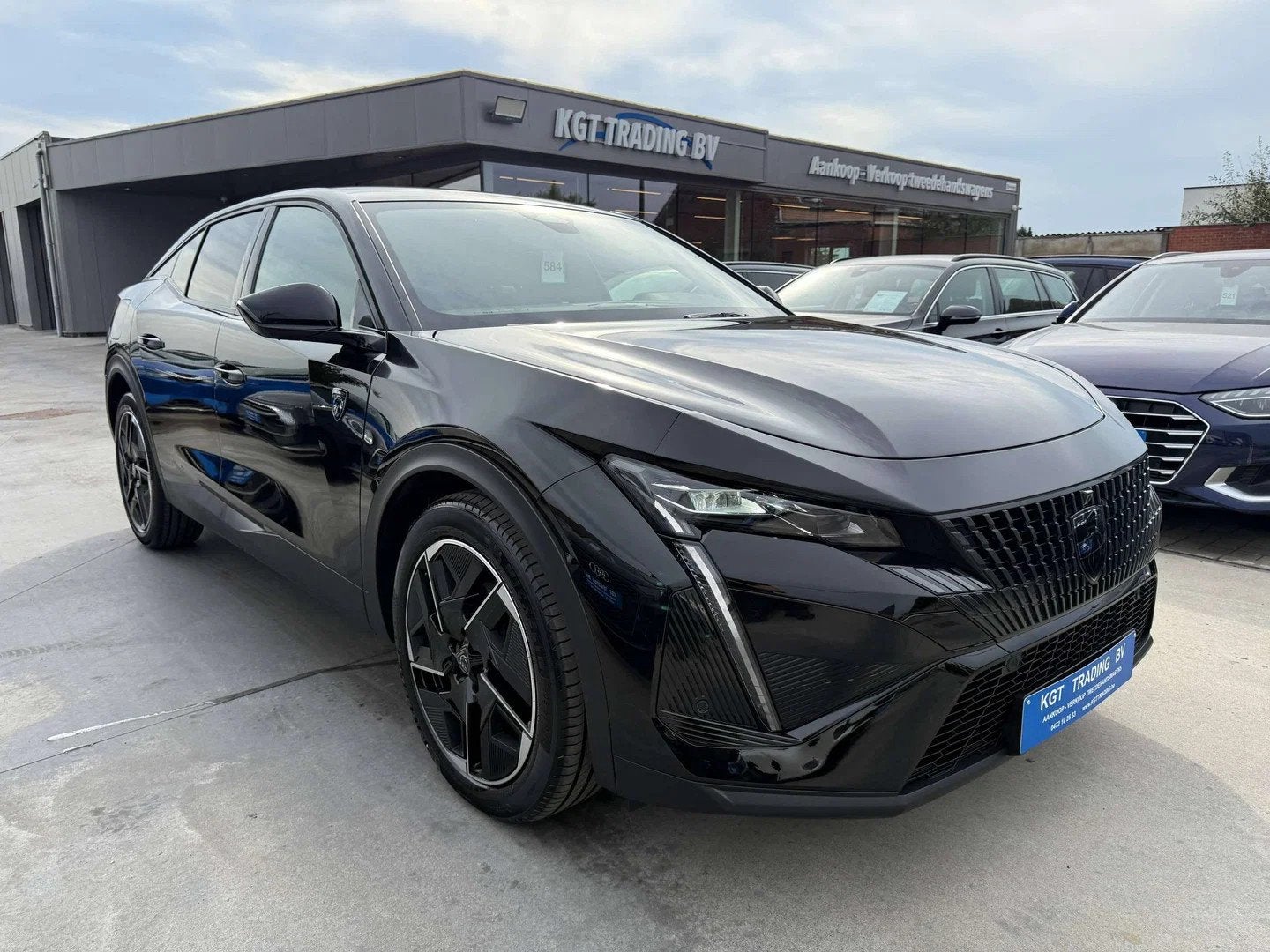 Peugeot 408 1.2i TURBO HYBRID GT-LINE AUTOMAAT NAVI LEDER FU, Auto's, Automaat, Gebruikt, 1199 cc, Zwart