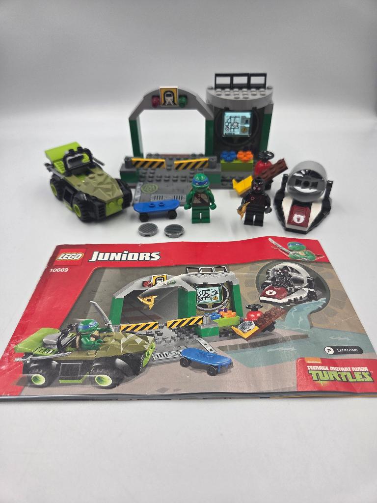 Lego Juniors 10669 Turtle Lair, Enlèvement ou Envoi, Lego, Ensemble complet, Instructions incluses