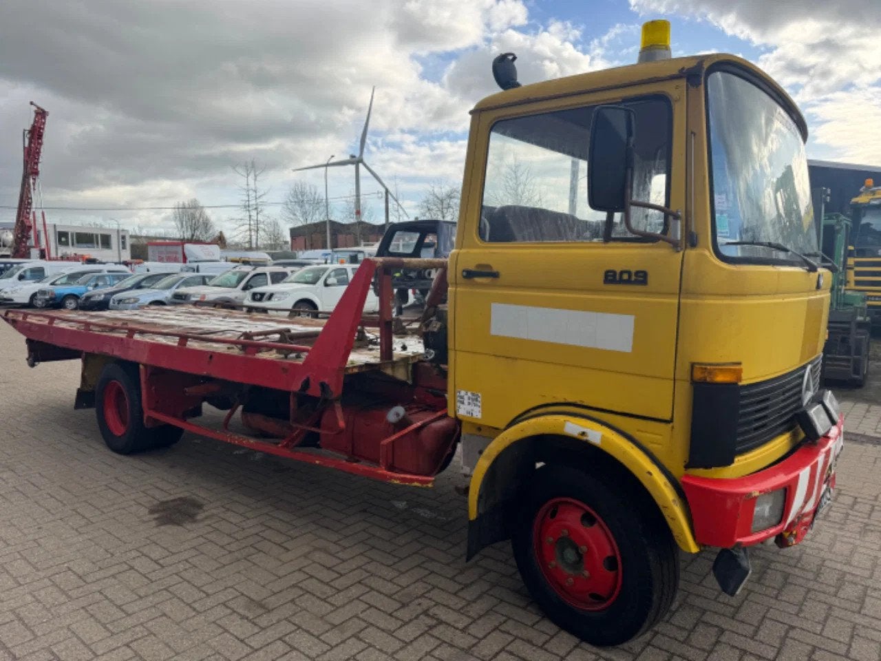 Mercedes-Benz LP *809-FRENCH TRUCK* (bj 1982), Auto's, Achterwielaandrijving, Bedrijf, Te koop, Geel