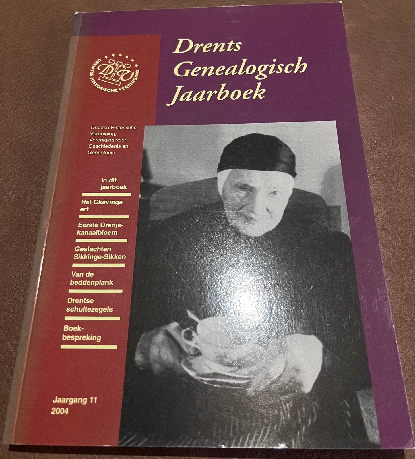 Drents Genealogisch Jaarboek - Jaargang 11 - 2004, Boeken, Geschiedenis | Stad en Regio, Ophalen of Verzenden, Gelezen