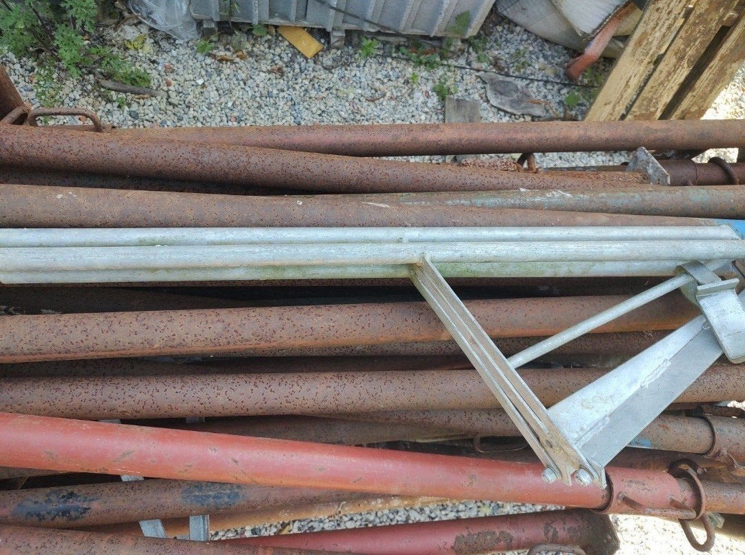 Bouwstempels-stutten-schroefstemels met leunstaanders, Ophalen, Gebruikt