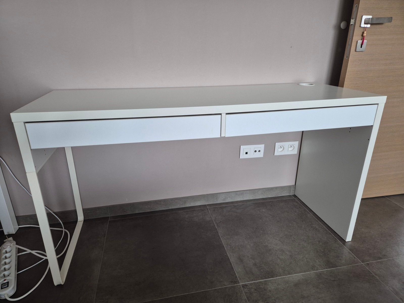 Bureel Ikea Micke, Huis en Inrichting, Ophalen, IKEA