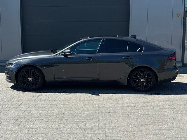 Jaguar XE benzine automaat pano dak, Auto's, Jaguar, 4 deurs, 4 cilinders, Leder, Bedrijf