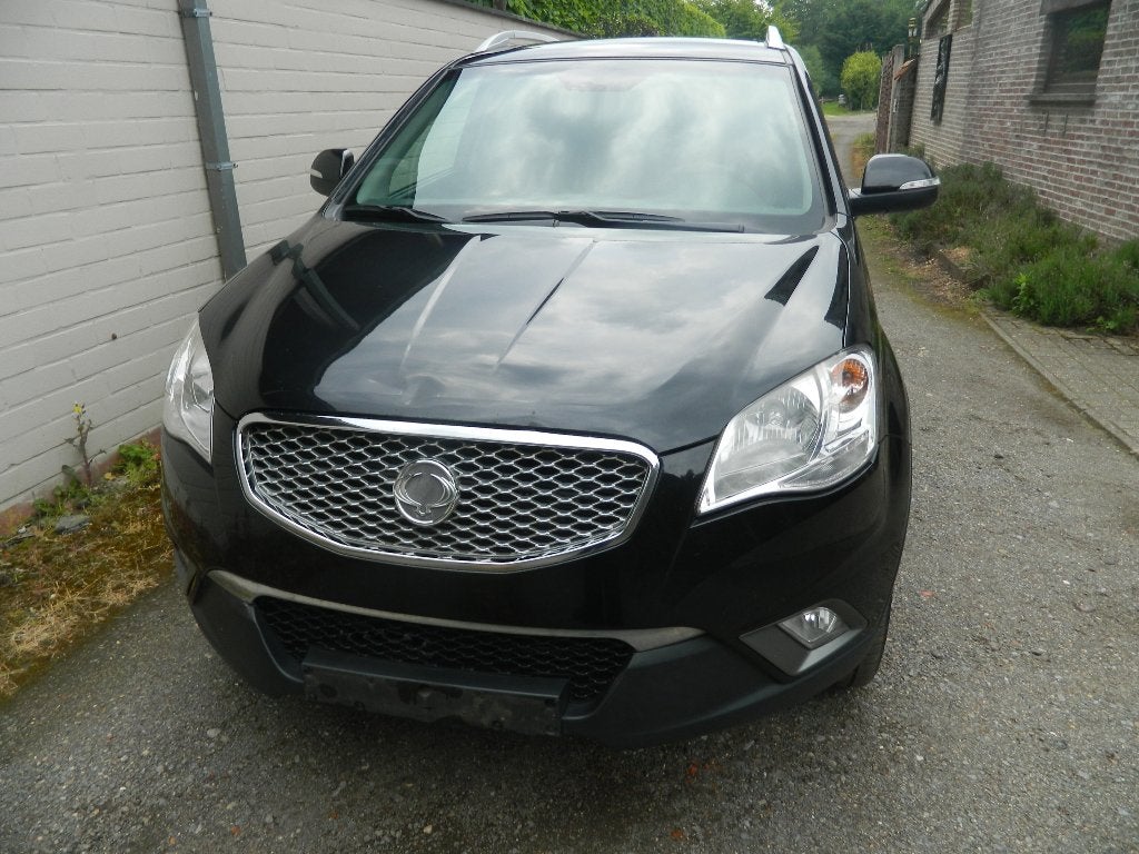 ssang young  korando, Autos, 2000 kg, Boîte manuelle, Noir, 5 portes