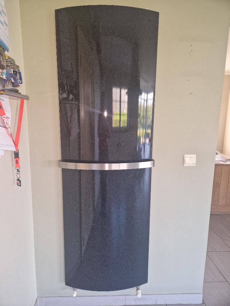 radiator, zwart, Ophalen, Gebruikt, Radiator, 60 tot 150 cm