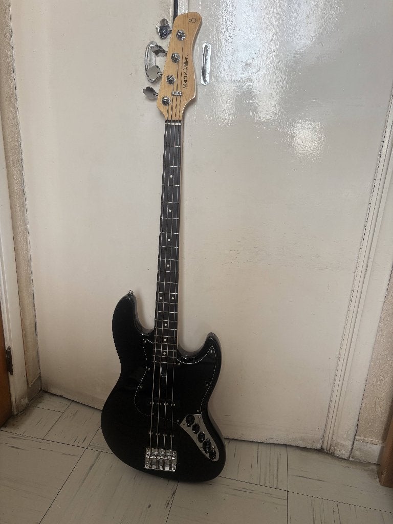 Sire marcus miller v3, Musique & Instruments, Instruments à corde | Guitares | Basses, Enlèvement, Comme neuf, Électrique