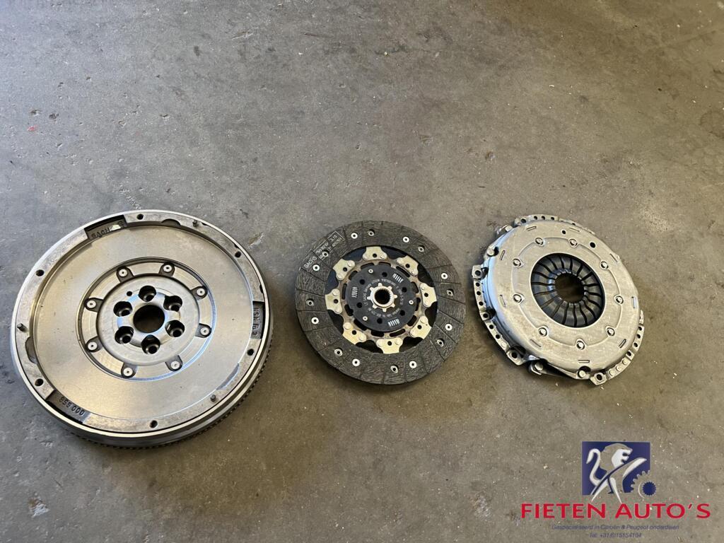 Koppelingsset + vliegwiel Citroën Peugeot THP 200pk nieuw, Neuf, Citroen, Citroën, Enlèvement ou Envoi