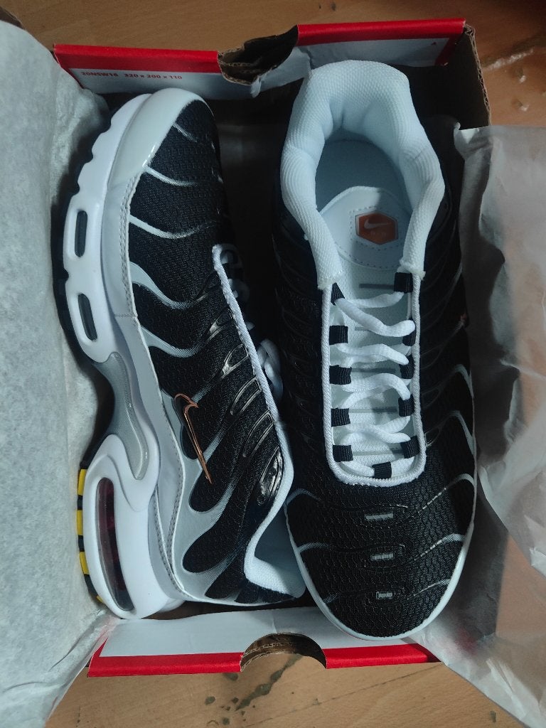 Baskets homme neuves pointure 42, Sports & Fitness, Enlèvement, Neuf, Chaussures