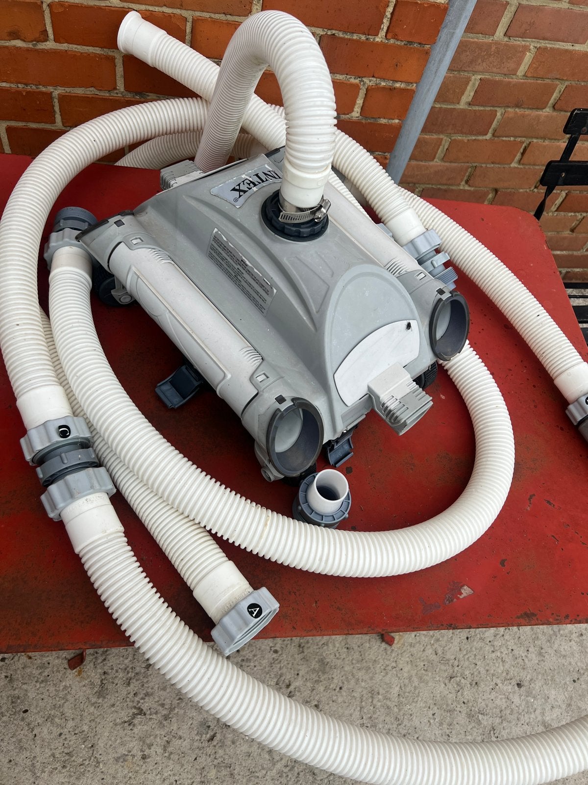 Robot piscine intex fonctionne parfaitement envoie possible, Enlèvement ou Envoi, Comme neuf