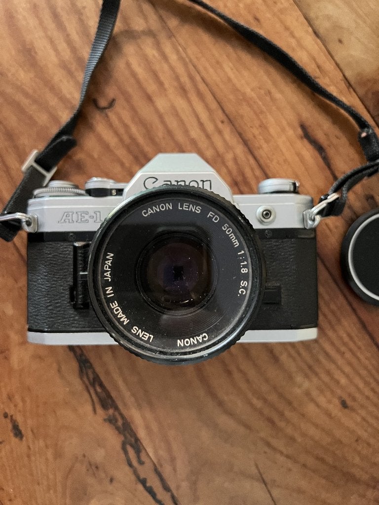 Canon AE-1 argent + Canon FD 50mm f/1.8 S.C., TV, Hi-fi & Vidéo, Enlèvement, Canon