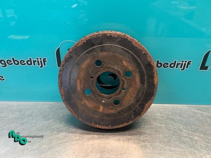 Tambour de frein arrière d'un Toyota Yaris (Yaris 1 02-), -, 3 mois de garantie, Toyota, Utilisé
