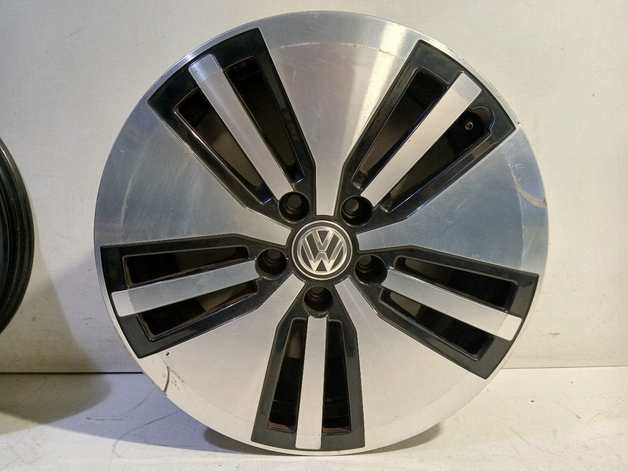 Velg Volkswagen Golf, Onderdelen@venauto.nl, Van der Ven Autorecycling B.V., Ettenseweg 76, 4706 PB Roosendaal, The Netherlands