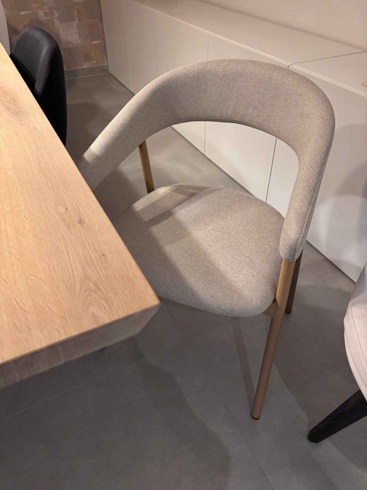 6 stoelen eetkamer ZGAN beige, Ophalen, Overige kleuren, Nieuw, Stof