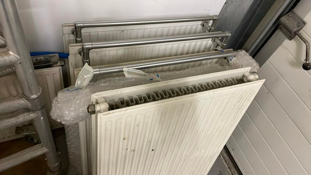 Radiators met o.a handdoek verwarming, Ophalen