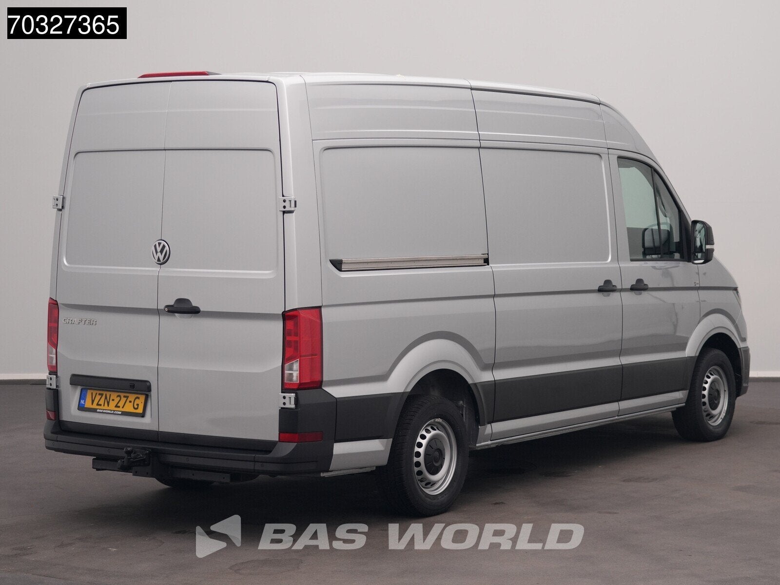 Volkswagen Crafter 140pk L3H3 Trekhaak Navi Airco Cruise Par, Auto's, Stof, Gebruikt, Euro 6, 4 cilinders