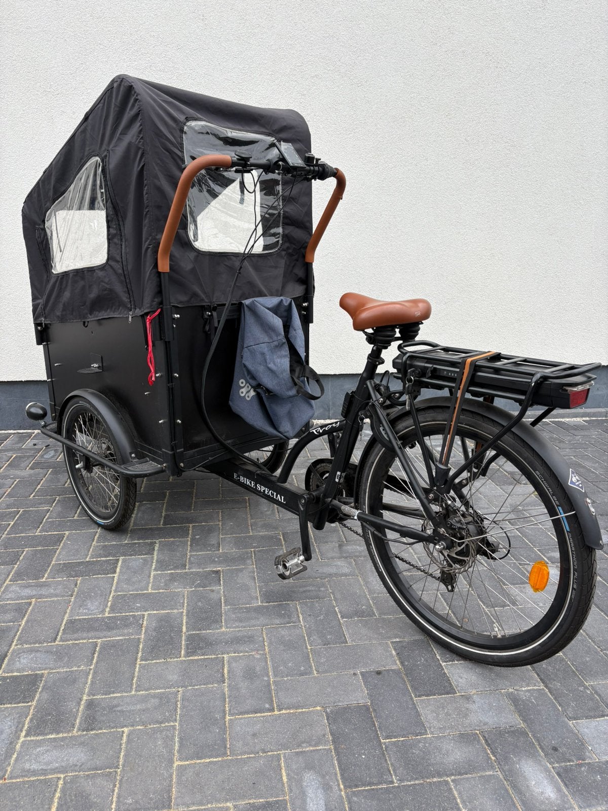 Troy electrische bakfiets in nieuwe staat, Fietsen en Brommers, Ophalen, Zo goed als nieuw, 4 kinderen of meer, Huif