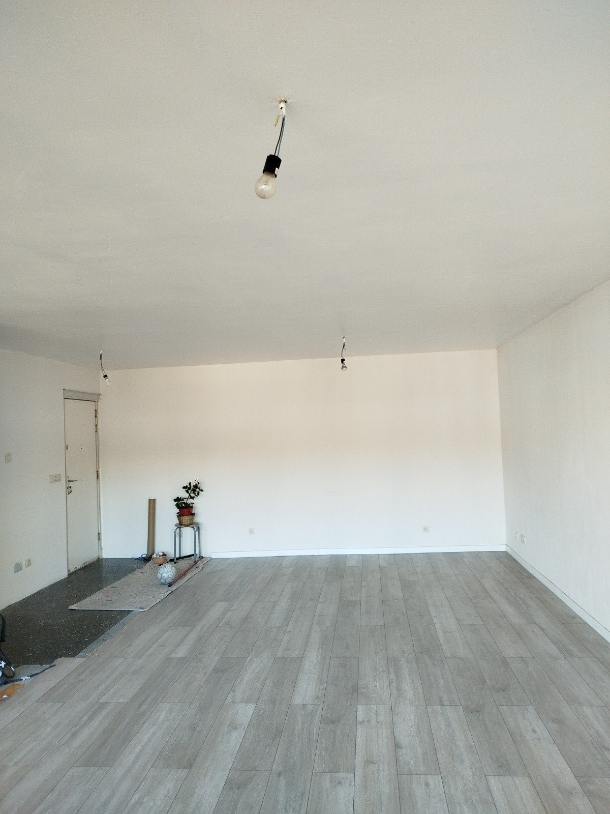 Faux parquet 30m2 en bon état