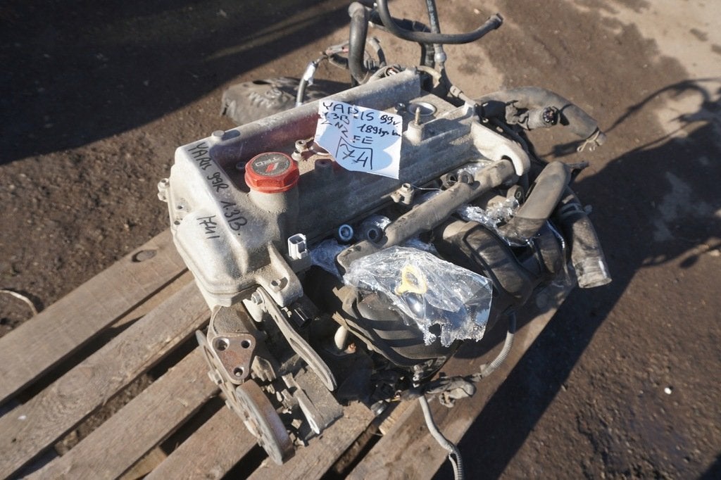 Moteur 1NZFE Complet YARIS TOYOTA, Envoi, Utilisé, Skoda