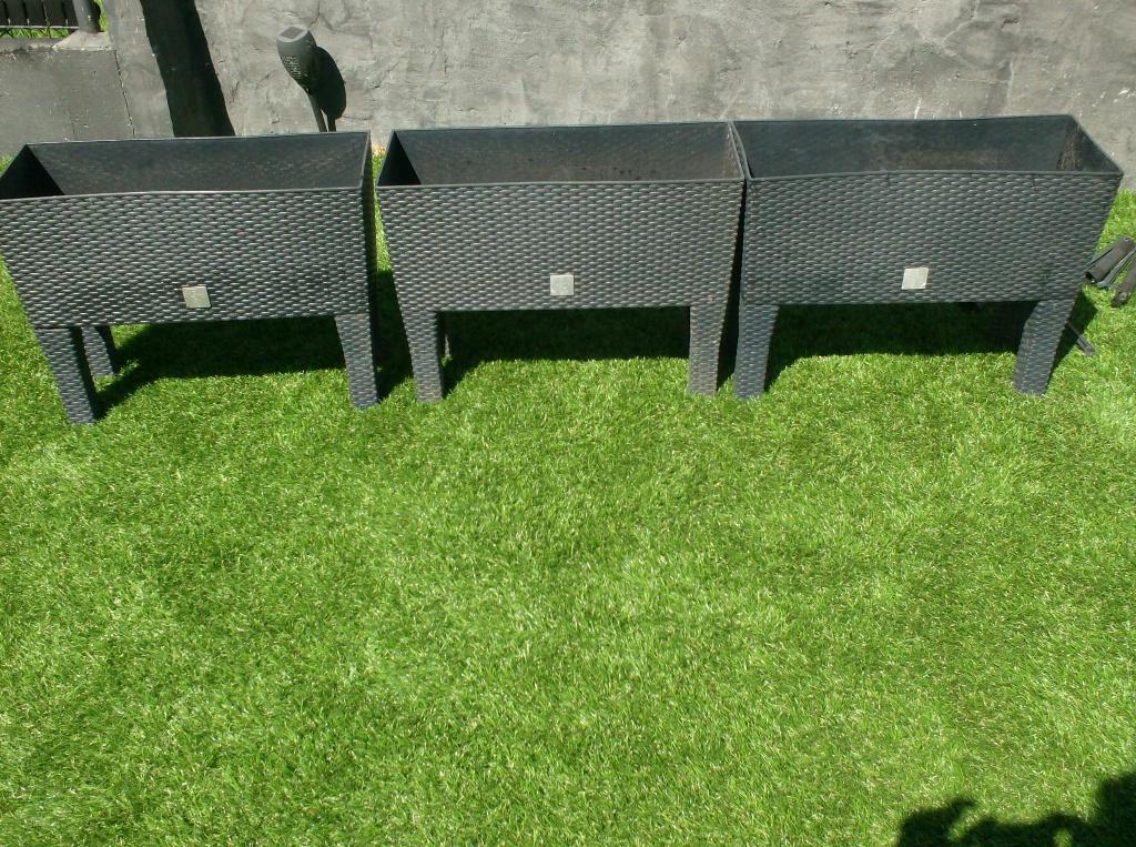 2  mooie bloembakken, Tuin en Terras, Bloembakken en Plantenbakken, Ophalen of Verzenden, Zo goed als nieuw, Rechthoekig, Kunststof