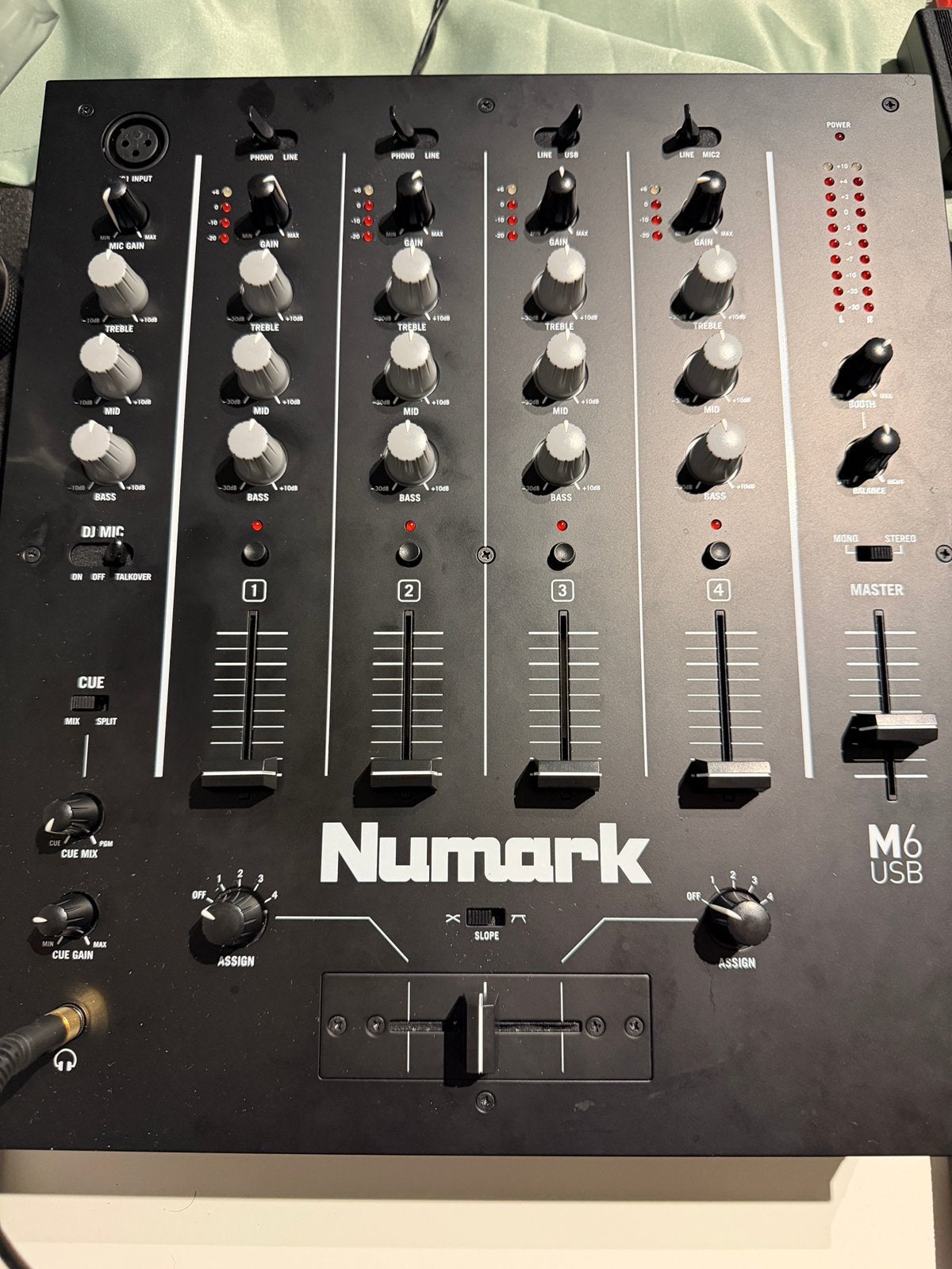 Numark M6 mengpaneel, Muziek en Instrumenten, Ophalen, Zo goed als nieuw