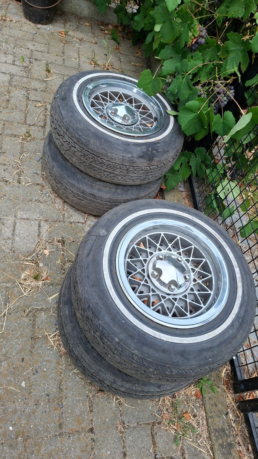4 oldtimer velgen, Ophalen, Band(en)