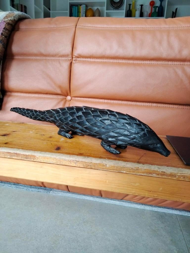 Curiosa brocante beeld ebbenhout pangolin schubdier, Antiek en Kunst, Ophalen of Verzenden