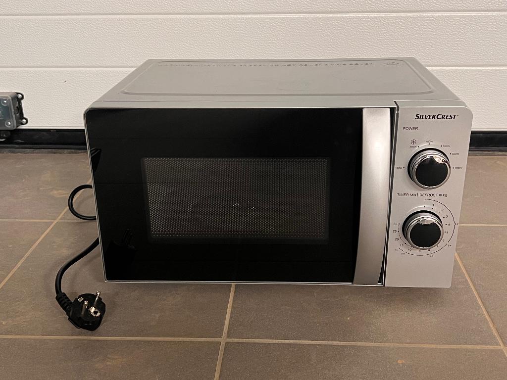 Microgolfoven Silvercrest, Elektronische apparatuur, Microgolfovens, Ophalen, Zo goed als nieuw, Draaiplateau, Vrijstaand