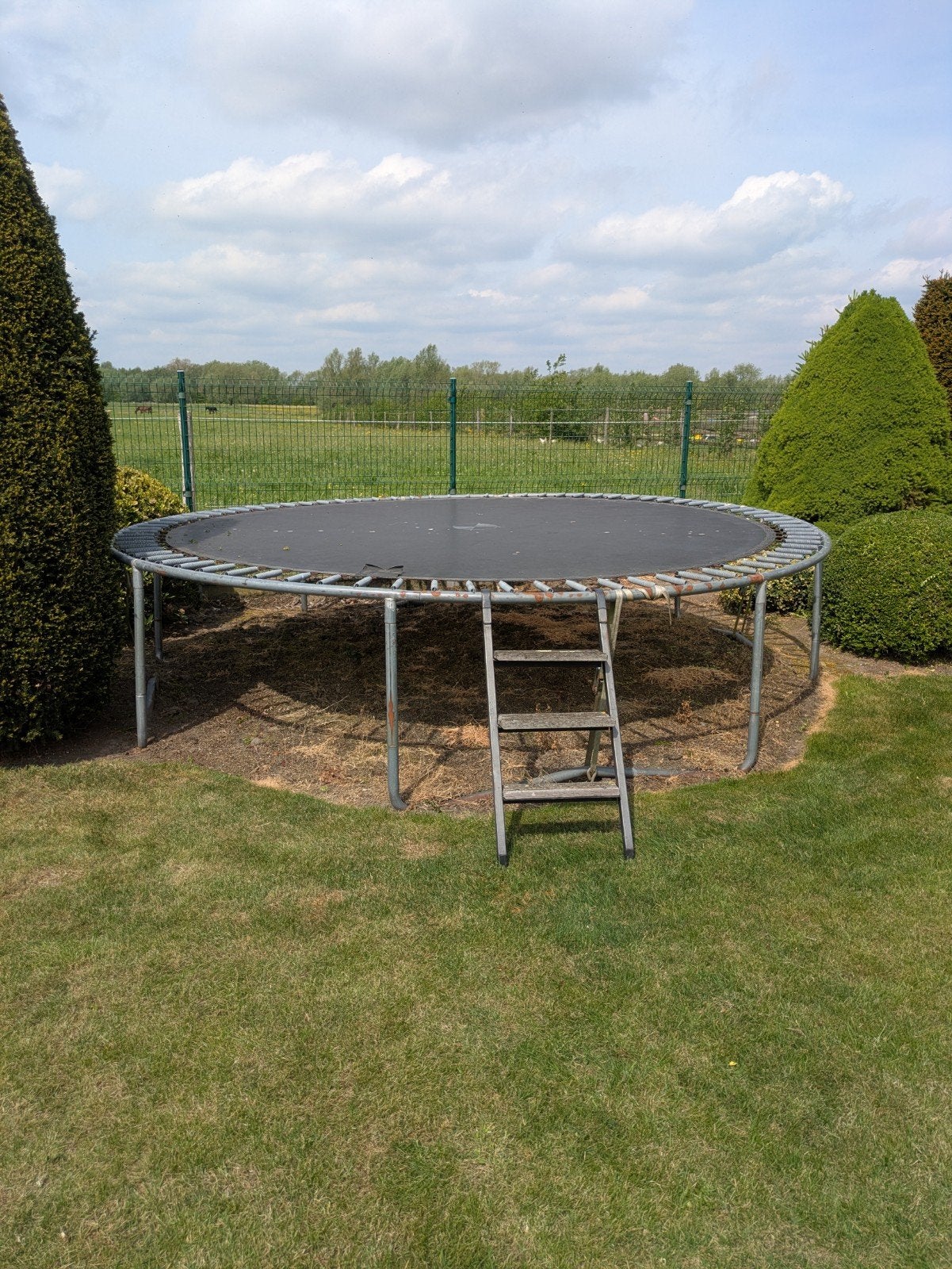 Trampoline Berg, Kinderen en Baby's, Speelgoed | Buiten | Trampolines, Ophalen