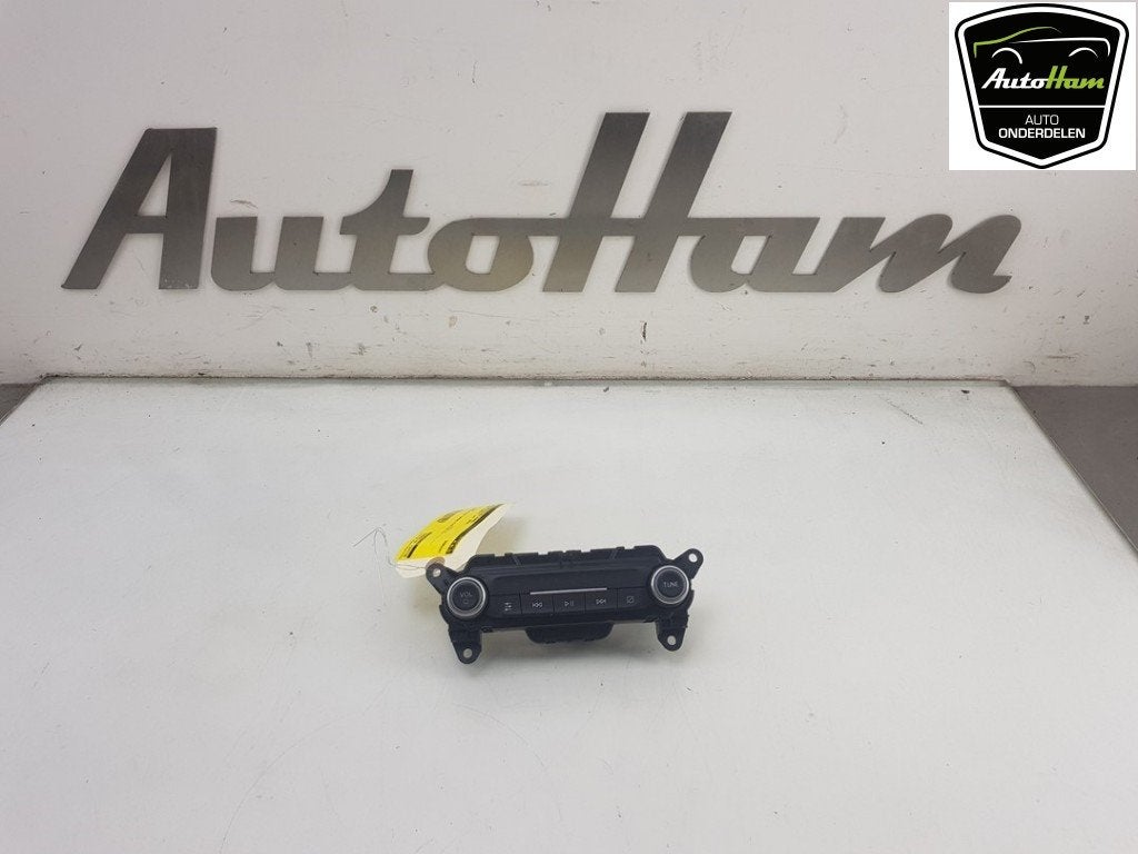 RADIOBEDIENING PANEEL Ford Transit Courier (01-2014/12-2023), Gebruikt, Ford