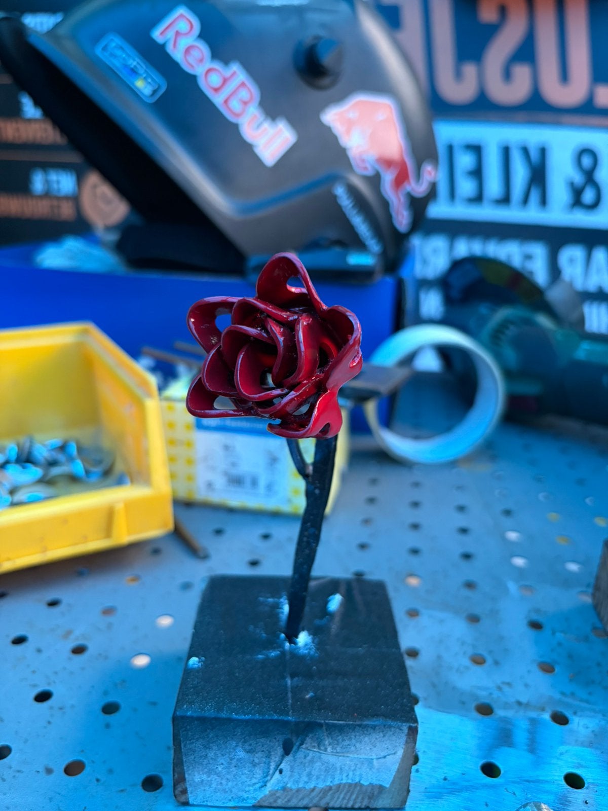 Fleur en acier : rose, Maison & Meubles, Enlèvement, Comme neuf, Rose