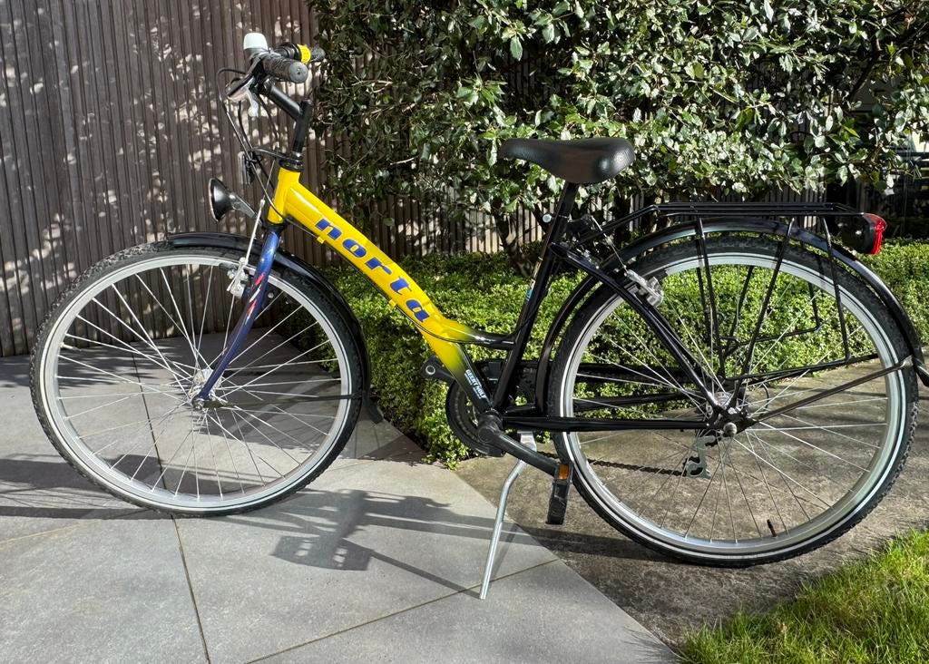 Meisjesfiets NORTA 24 inch, Fietsen en Brommers, Fietsen | Dames | Damesfietsen, Ophalen, Zo goed als nieuw, Versnellingen