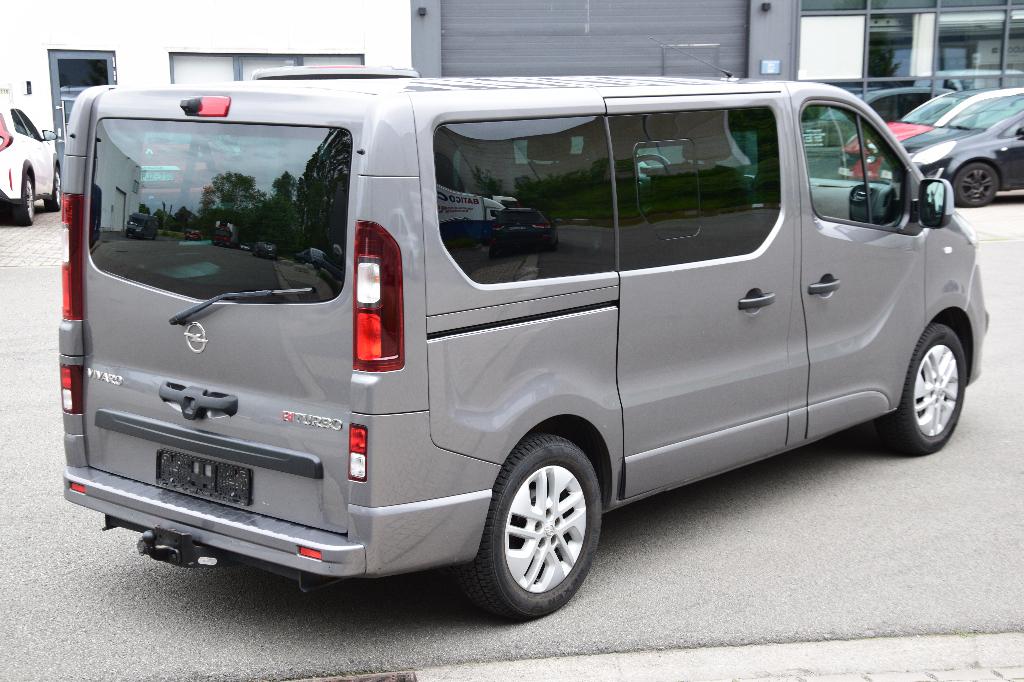 Opel Vivaro 1.6 CDTi L1H1 BiTurbo, Vivaro, Bedrijf, 107 kW, 8 zetels