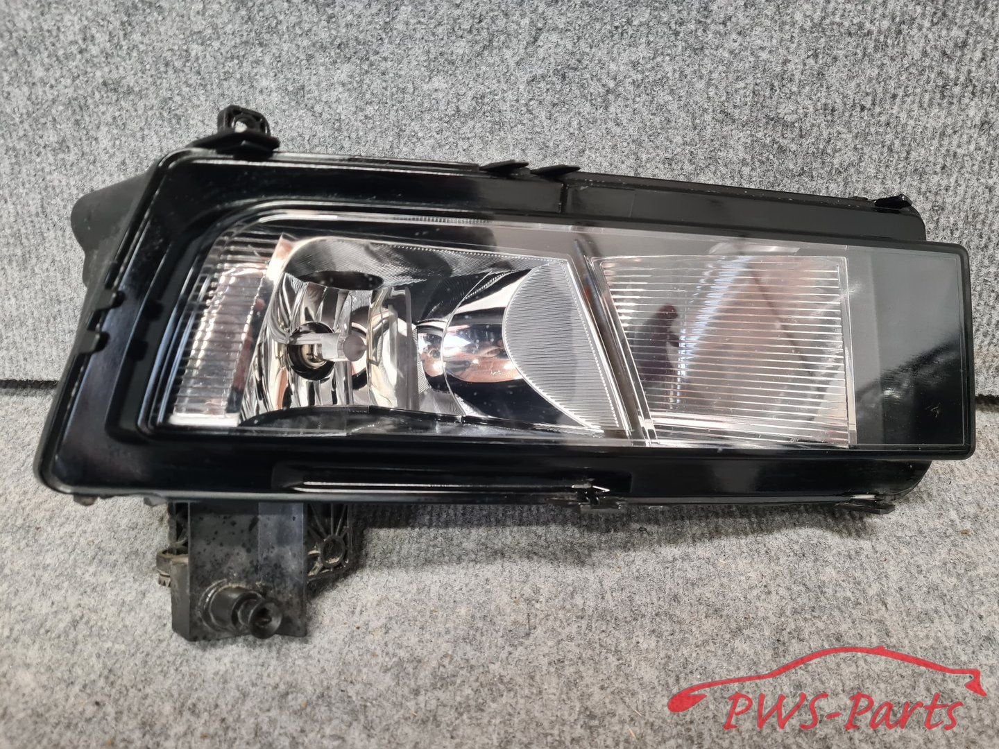 VOLKSWAGEN TOURAN 5T VANAF 2015 MISTLAMP RECHTS ORIGINEEL, Gebruikt, -, Volkswagen, -