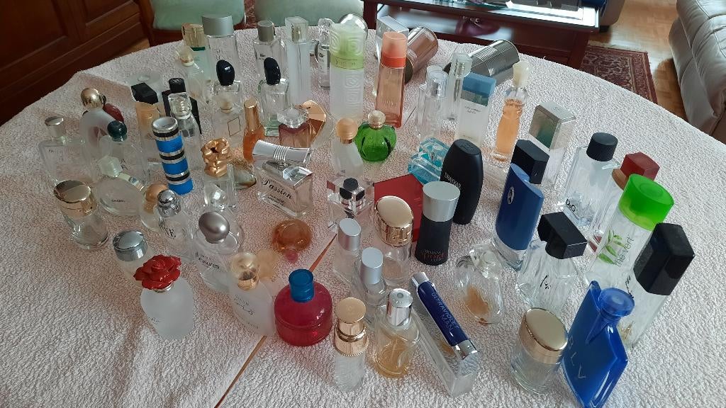 A donner, un lot de flacons de parfum (vides)., Enlèvement, Utilisé