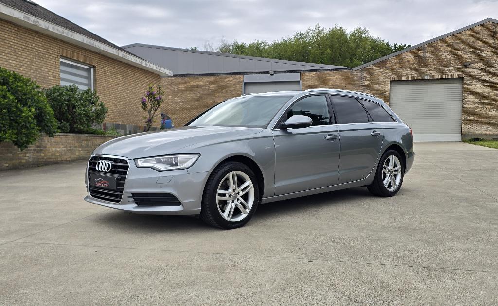 Audi A6 Break 2.0 Diesel Aut. **Xenon - Alcantara** GAR 12M, Auto's, Audi, Euro 5, 4 cilinders, Bi-Xenon koplampen, 5 deurs