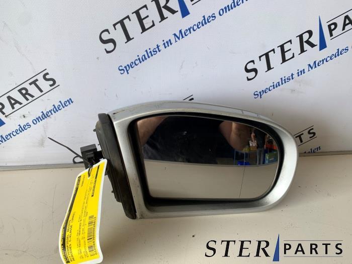 Buitenspiegel rechts van een Mercedes C-Klasse, Auto-onderdelen, Spiegels, Gebruikt, -, Ophalen of Verzenden, -