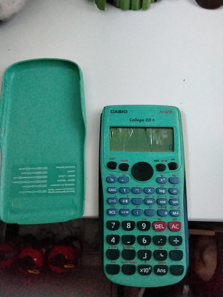 Calcultrice Casio  ok pour ecole secondaire