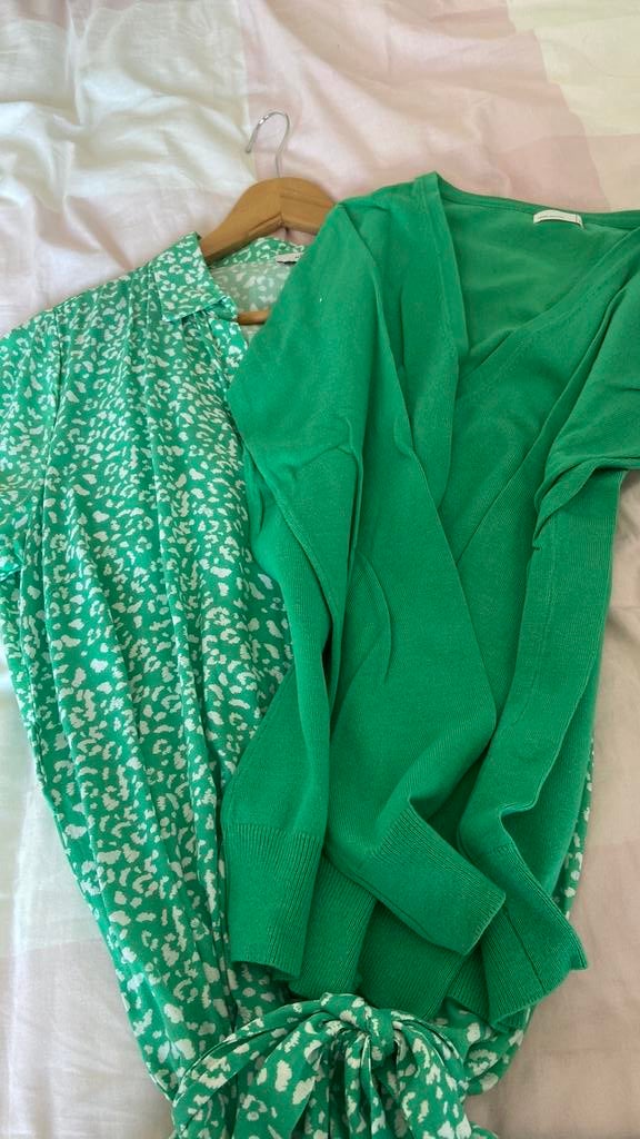 Robe boutonnée verte avec cardigan assorti XL, Vêtements | Femmes, Enlèvement ou Envoi, Comme neuf, Taille 46/48 (XL) ou plus grande
