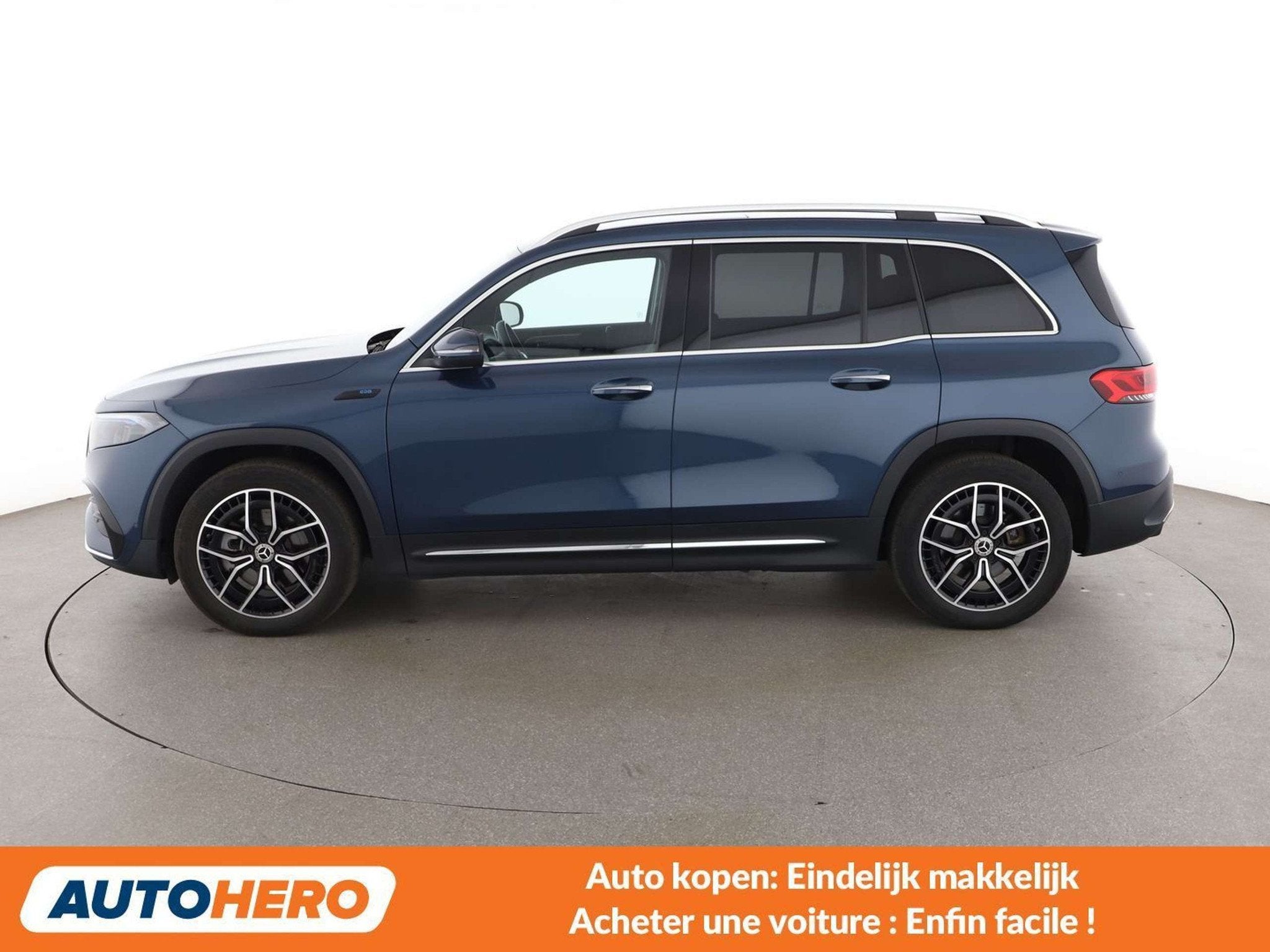 Mercedes-Benz EQB 300 300 4Matic AMG Line (bj 2022), Auto's, Automaat, 2175 kg, Gebruikt, Alcantara