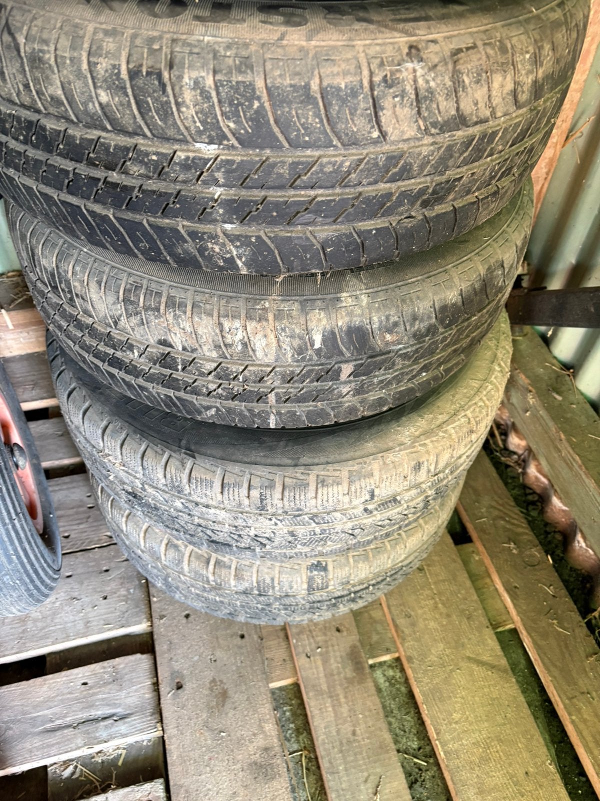 4 wielen met banden voor Toyota gratis, Ophalen, Gebruikt
