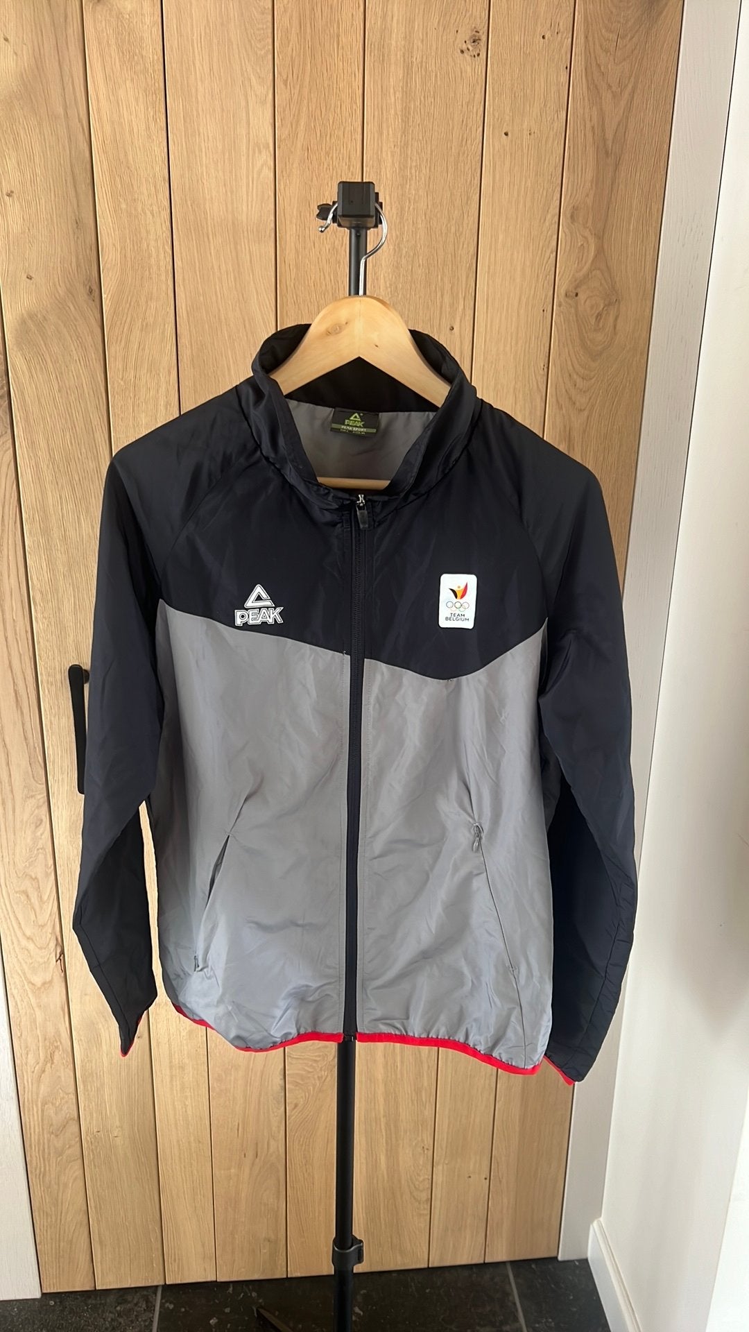 Veste d'entraînement légère Peak Sport Team Belgium L, Enlèvement ou Envoi, Comme neuf, Taille 42/44 (L)