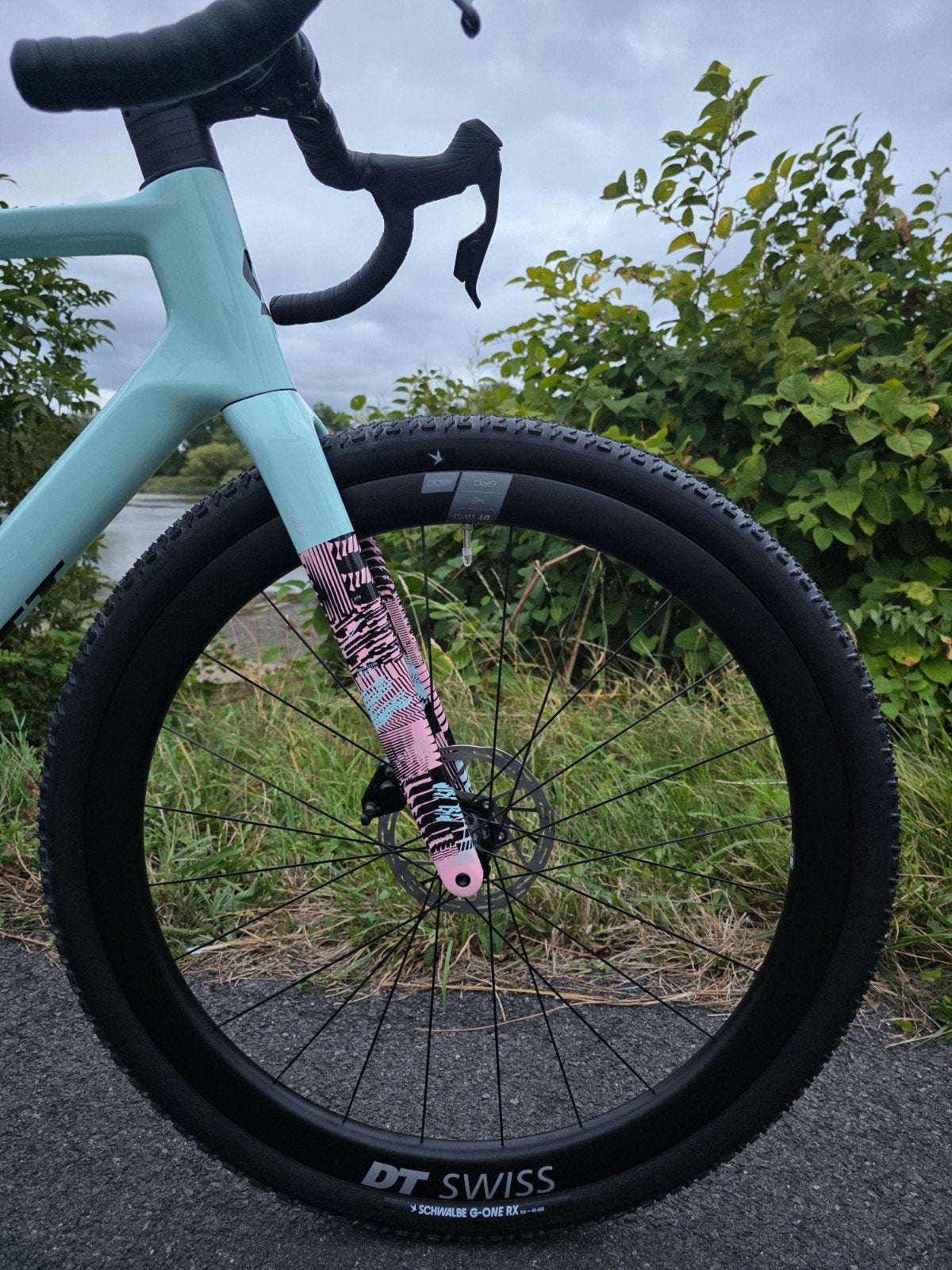 DT Swiss GRC1600 42mm Carbon wielset*Gravel*Nieuw*, Vélos & Vélomoteurs, Zwitserland, DT Swiss, Carbone, Dt Swiss