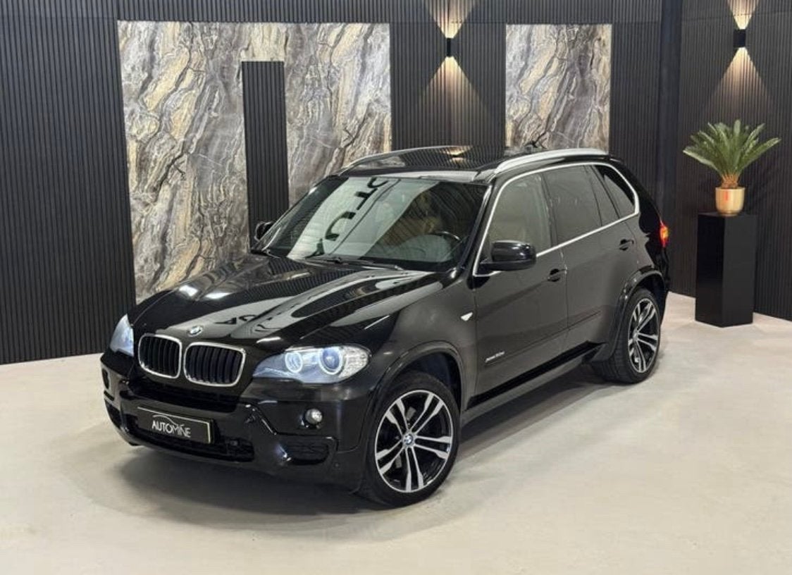 BMW X5 XDrive30d M-pakket Pano Leder 300PK, Auto's, Automaat, X5, Zwart, Leder