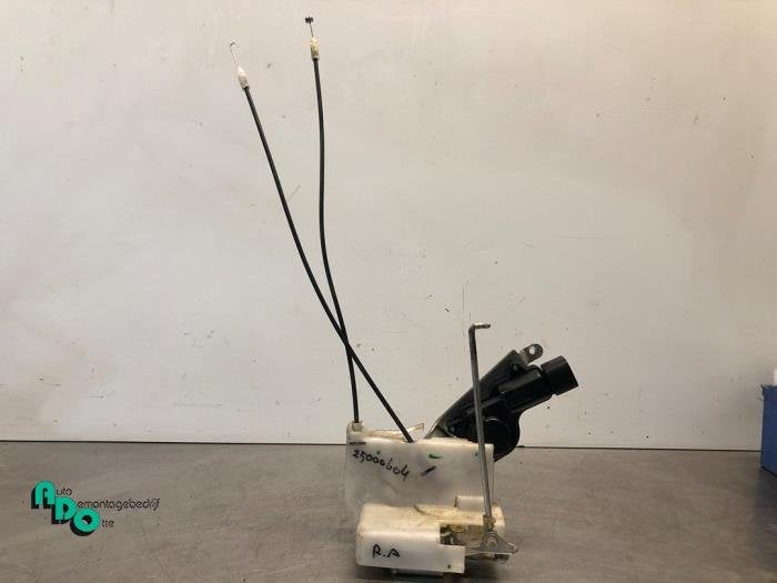 Serrure portière mécanique 4portes arrière droite d'un Su, -, 3 mois de garantie, Utilisé, -