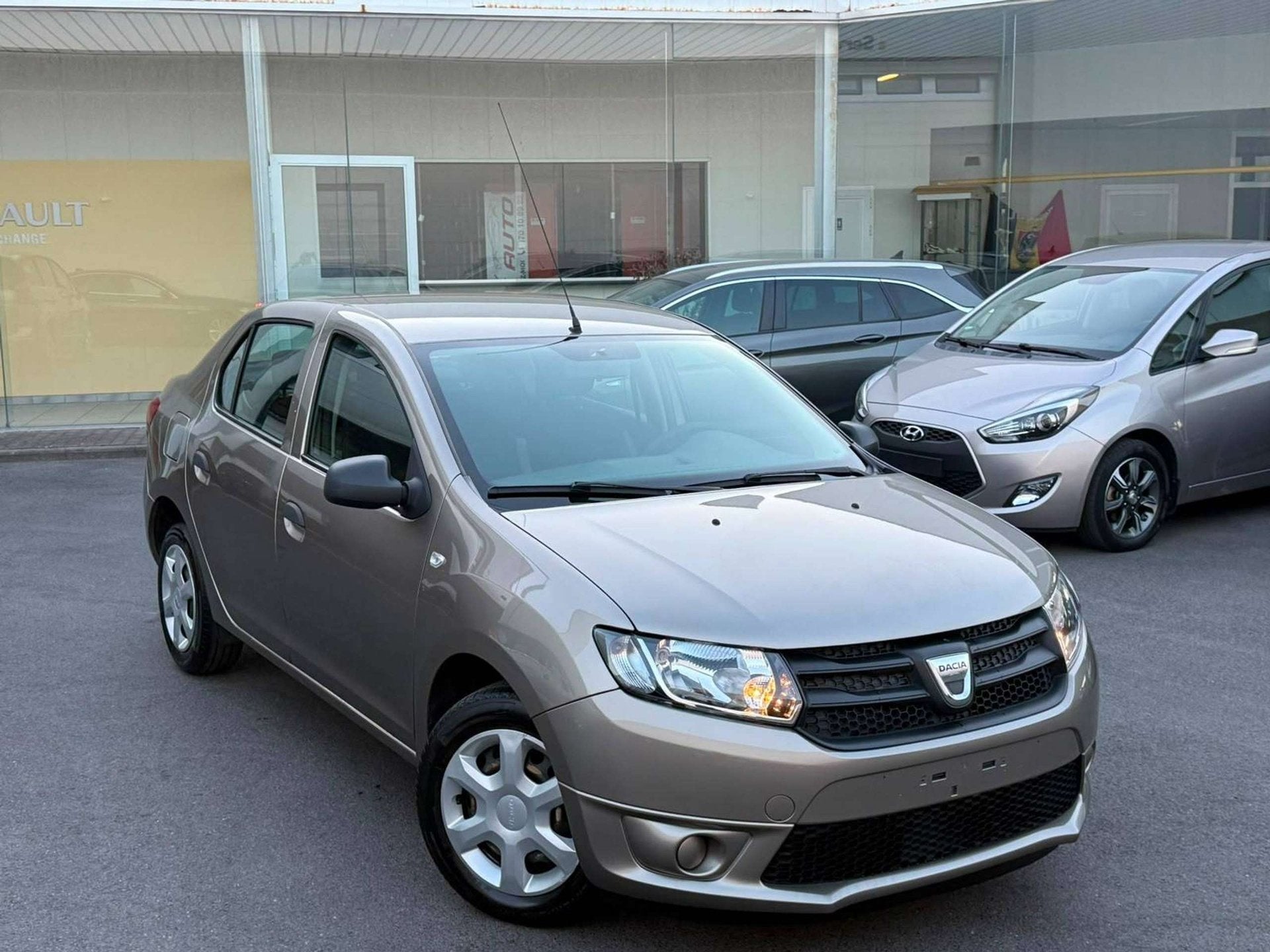 Dacia Logan Dacia Logan 1.2i Essence 55kW Euro 5, Auto's, Dacia, Traction-control, Logan, 55 kW, 1149 cc